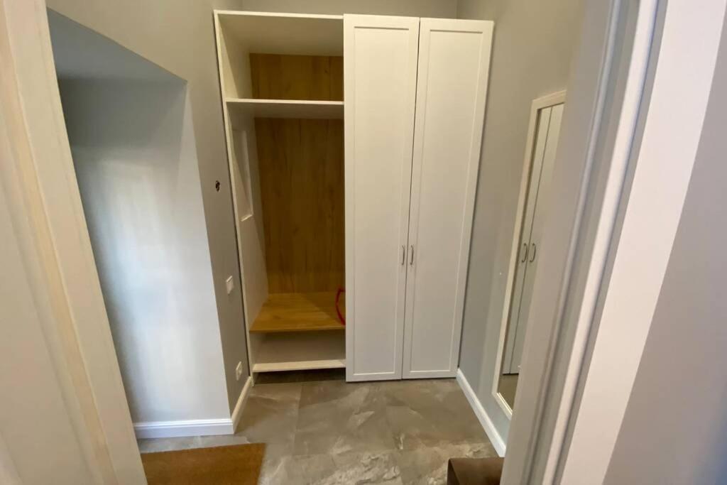 Ferienwohnung Hidden Gem With Its Own Private Entry At Lypky Kiew Exterior foto