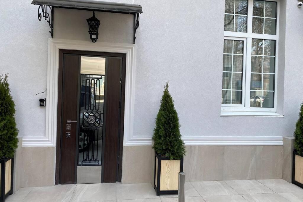 Ferienwohnung Hidden Gem With Its Own Private Entry At Lypky Kiew Exterior foto